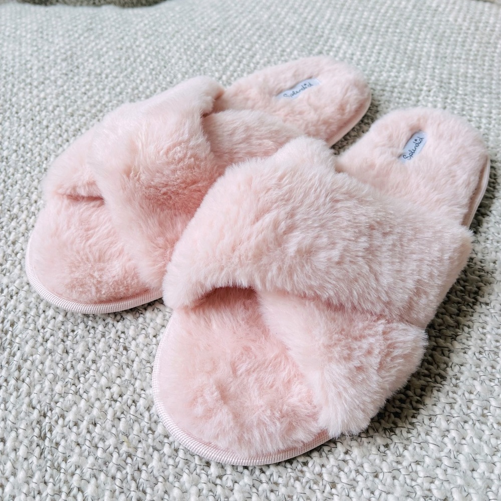 Splendid Faux Fur Crisscross Slippers Size M/L